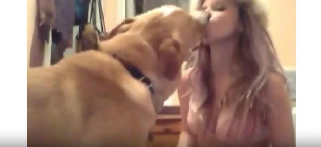 Busty cam slut gets intimate with her furry friend.mp4