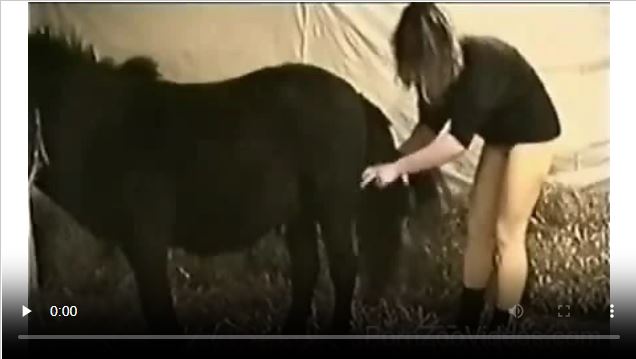 Amateur zoophile finally finds a worthy beast to fuck.mp4