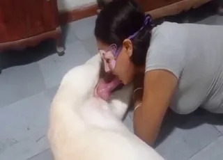 Merlin the White Dog Gets a Blowjob from Woman in HD Zoo Tube